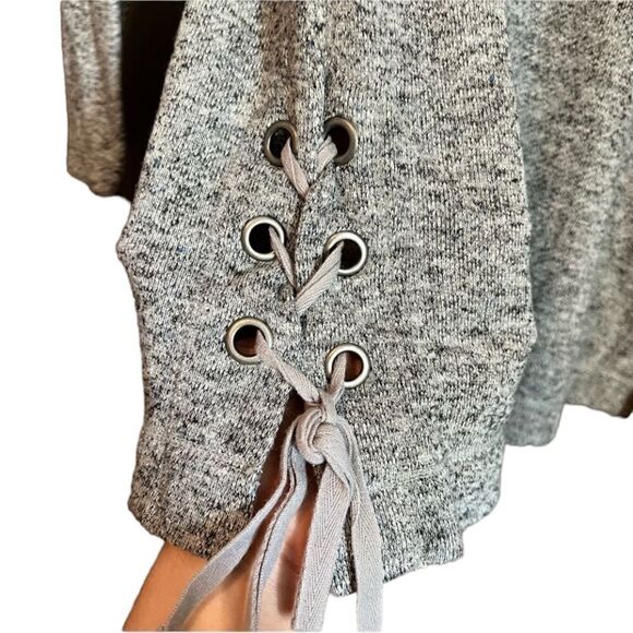 3 for $30! Max studio grey crew neck sweater - Picture 9 of 14